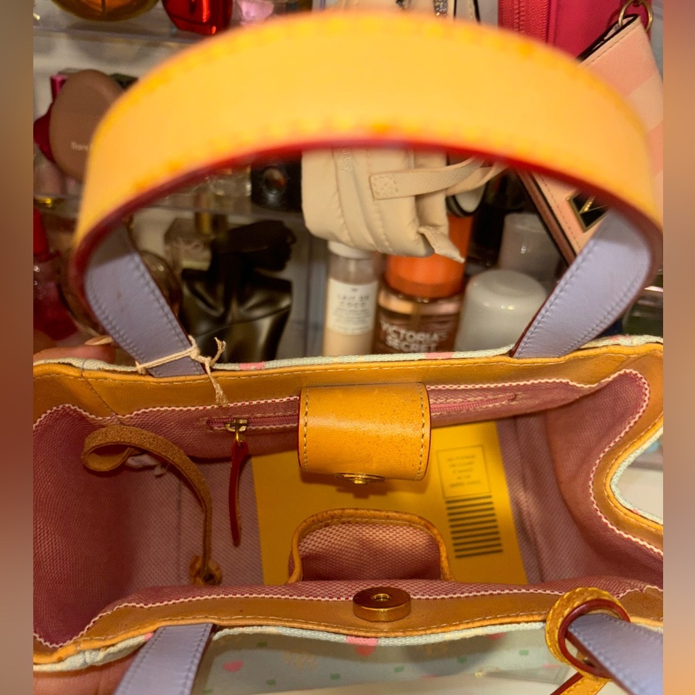 Dooney & Bourke hearts mini tote bag - Picture 5 of 5